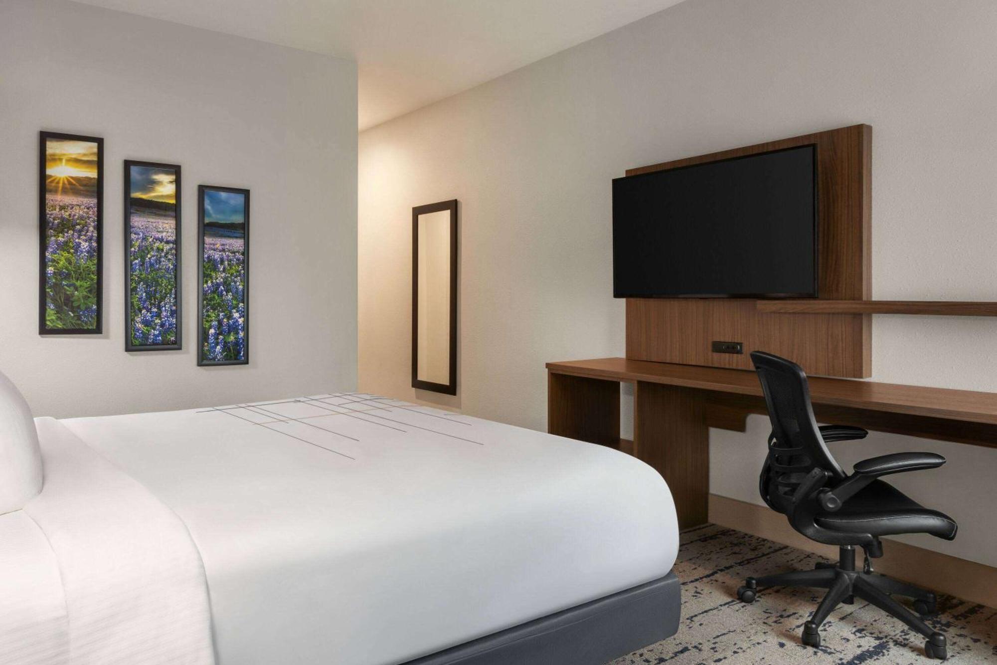 La Quinta Inn & Suites By Wyndham Austin South 外观 照片