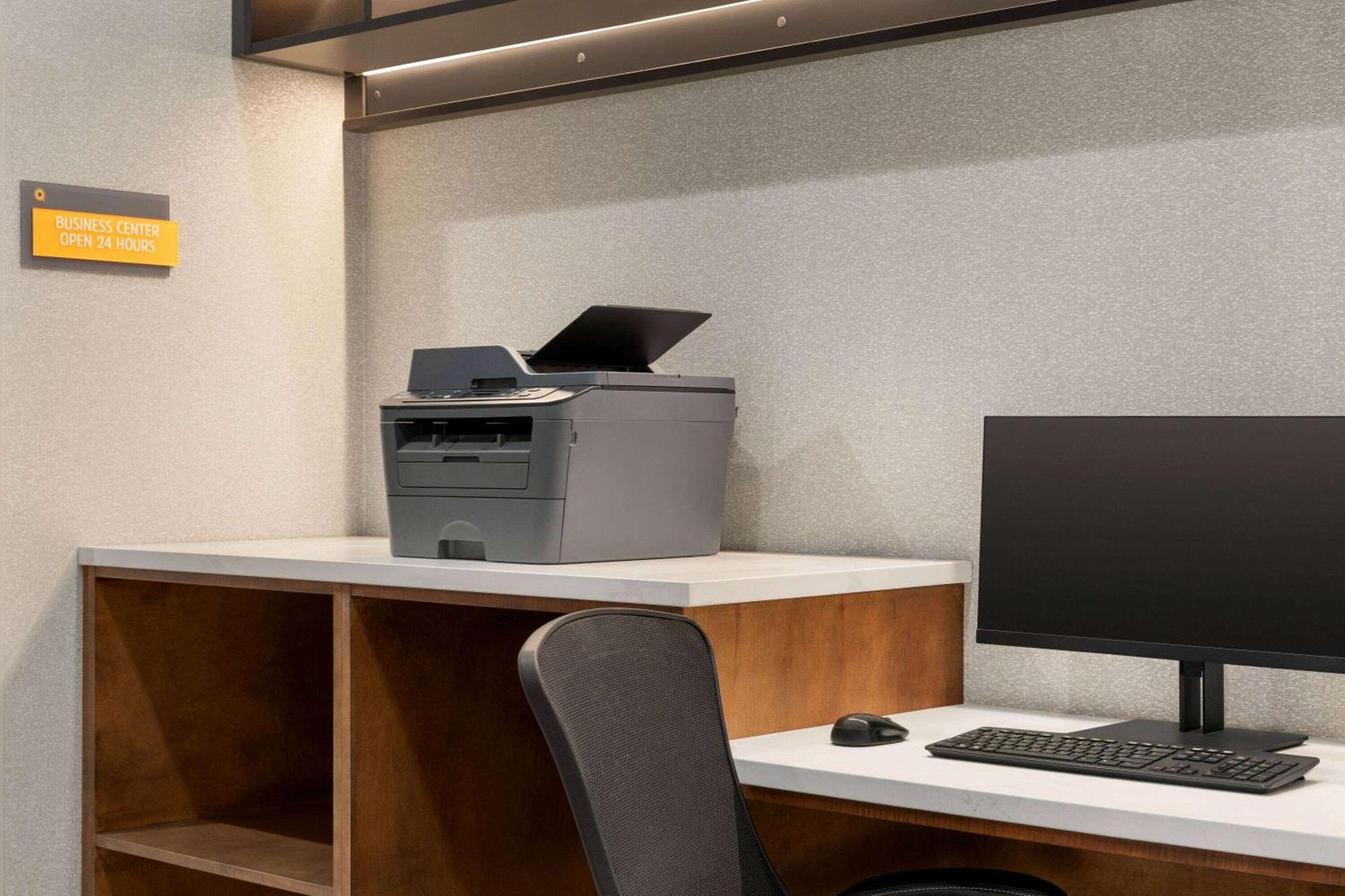 La Quinta Inn & Suites By Wyndham Austin South 外观 照片